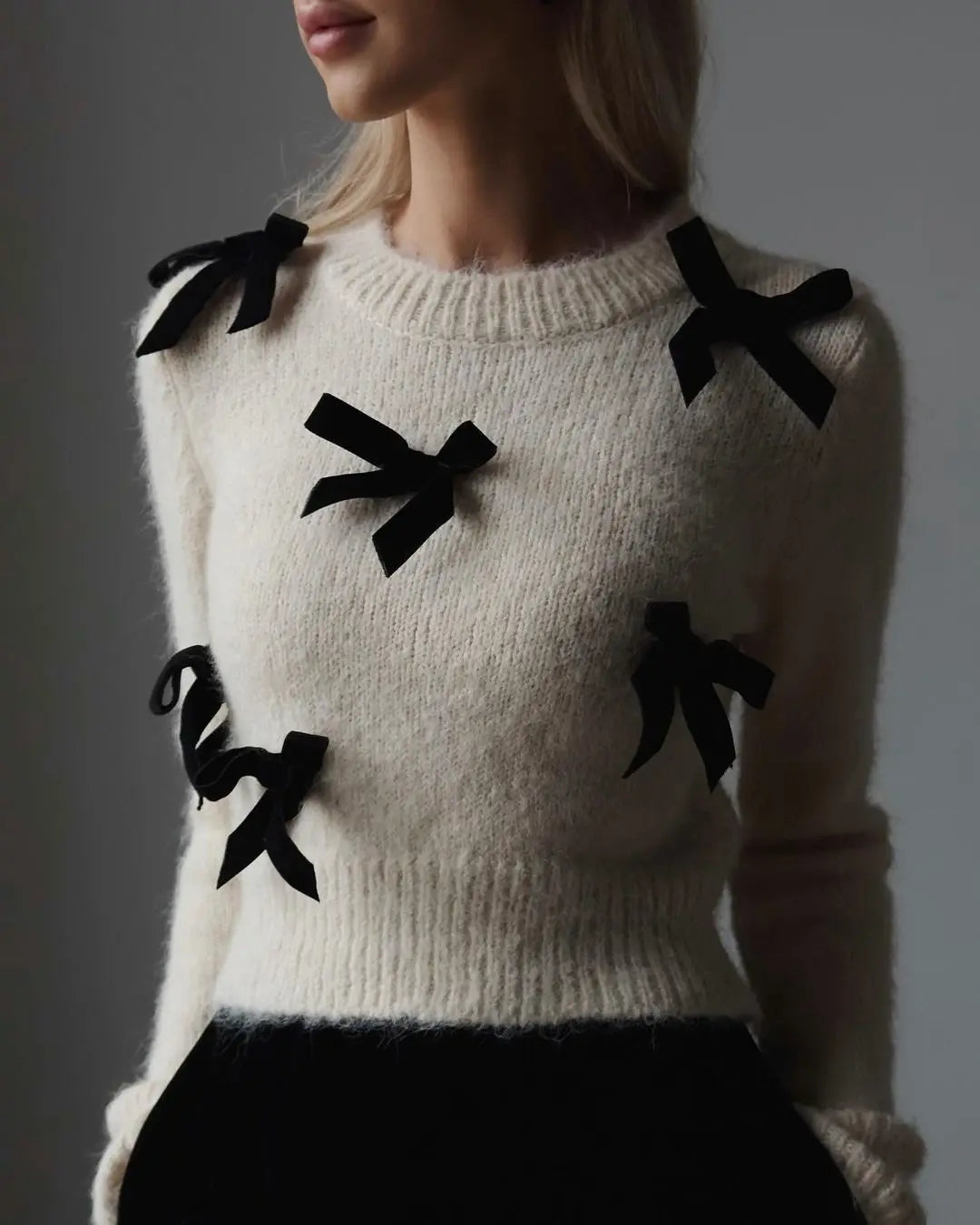 LIL BOW SWEATER