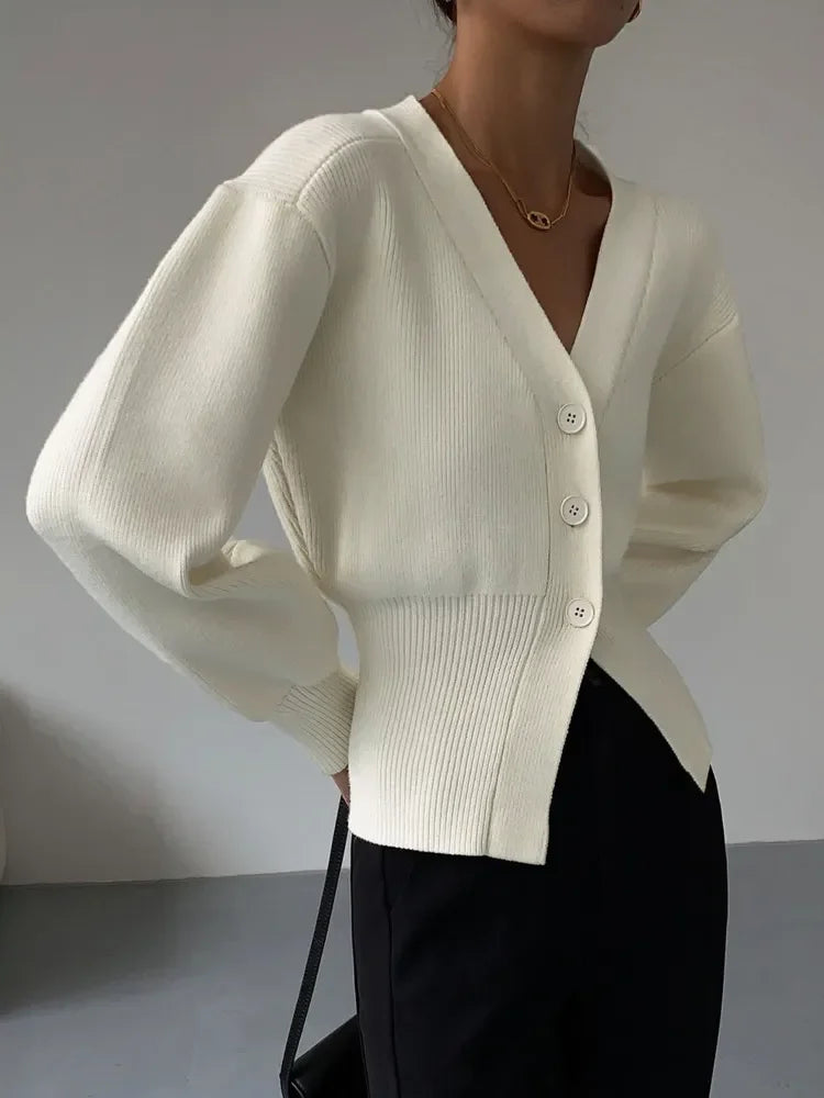 V NECK KNITWEAR